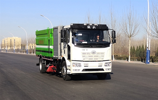 高压洗扫车