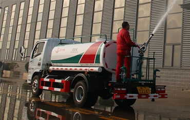 环卫洒水车