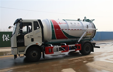 清洗吸污车